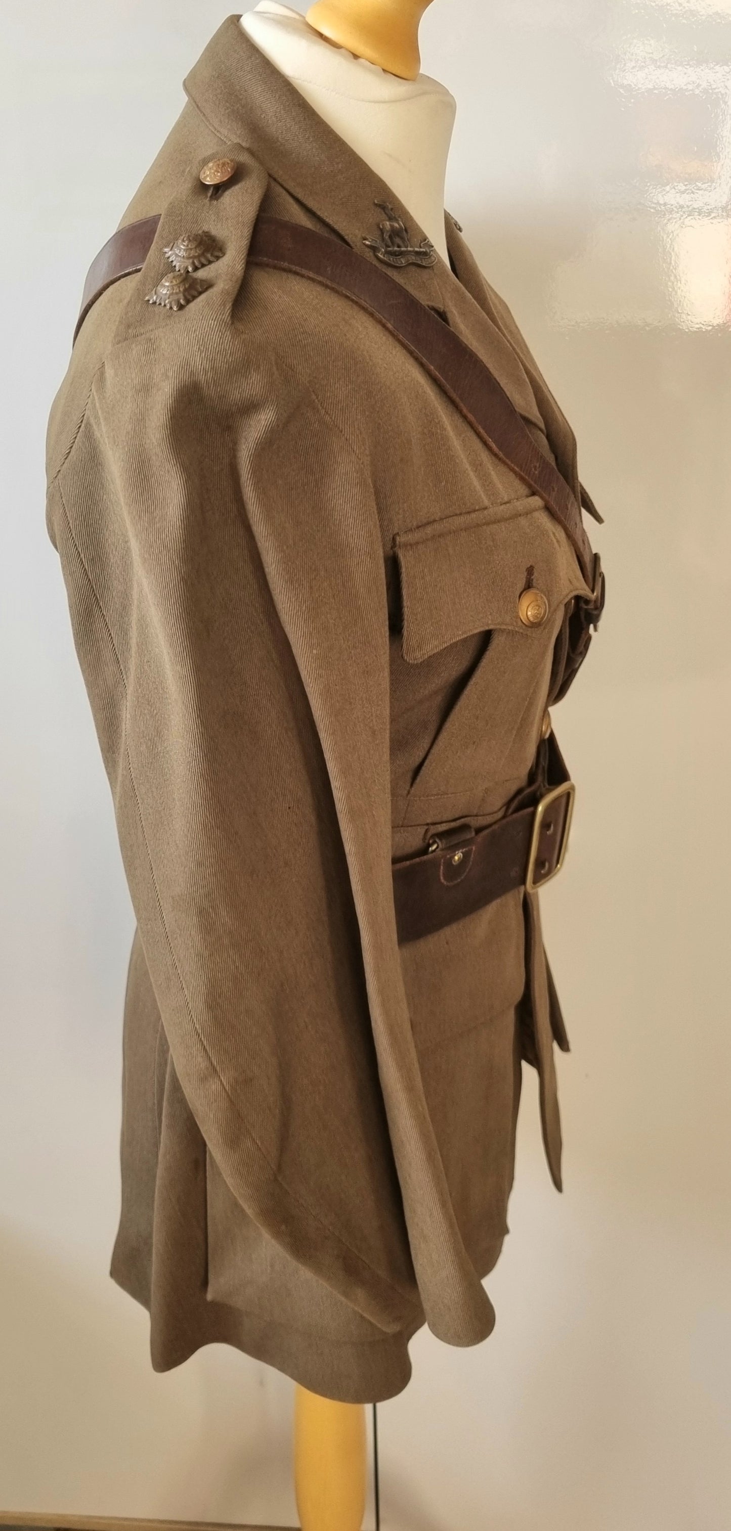 WW1 British Army Lieutenant Uniform Jacket Royal Warwickshire Regiment & Sam Browne