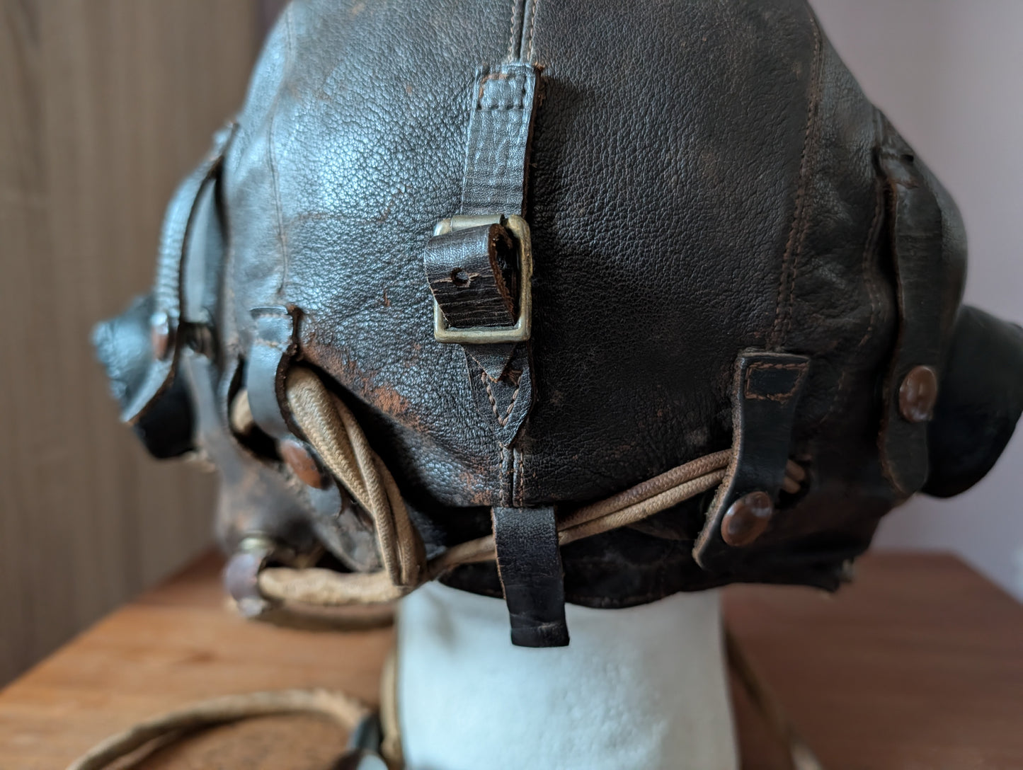 WW2 RAF TYPE C FLYING HELMET, RECEIVERS & WIRING LOOM + TYPE H MASK