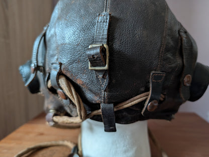 WW2 RAF TYPE C FLYING HELMET, RECEIVERS & WIRING LOOM + TYPE H MASK